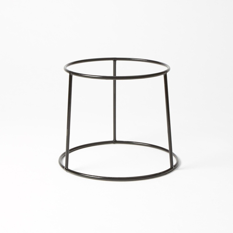 American Metalcraft RSRB 7.5" Black Rubberized Stand