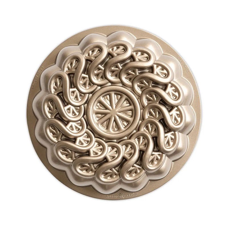 Nordic Ware Citrus Twist Pan