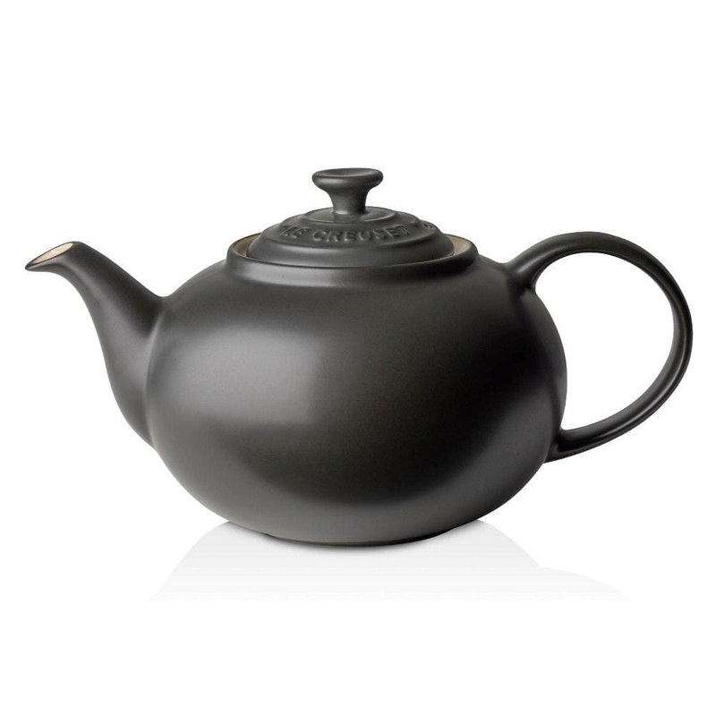 Le Creuset Stoneware Classic Teapot Satin Black