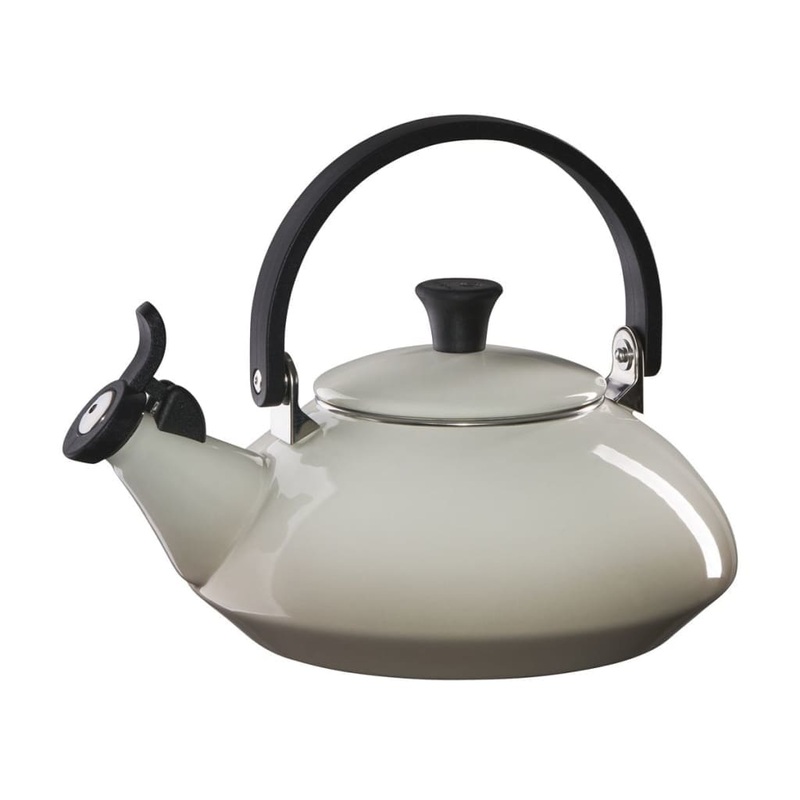 Le Creuset Zen Kettle Meringue
