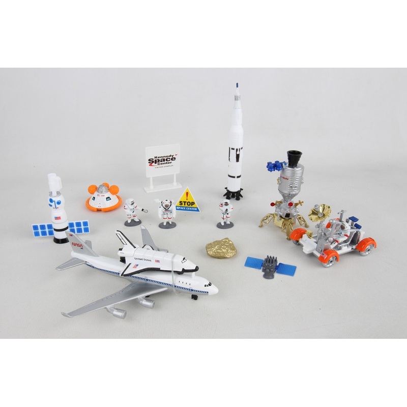 LUNAR EXPLORER 15 PIECE PLAYSET (**)